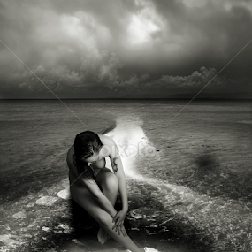 bw by Iva Petrović - Black & White Portraits & People