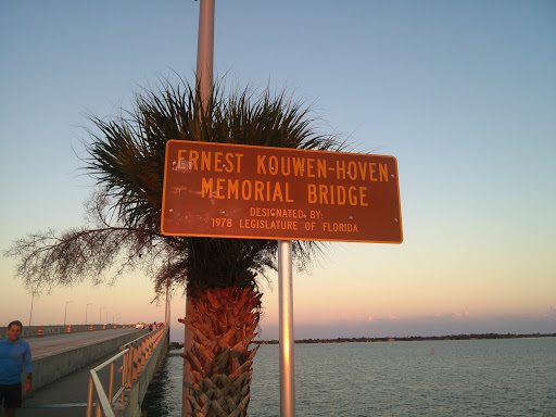 Ernest Kouwen - Hoven Memorial Bridge