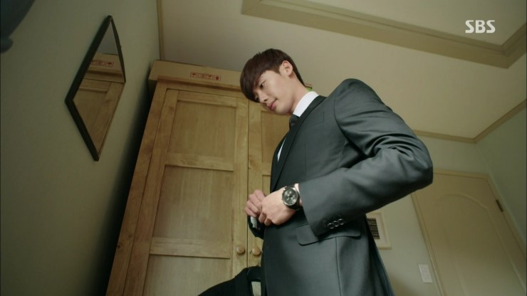 ♥NANI♥韓劇《皮諾丘》李鍾碩(崔達佈)手錶 劇中同品牌正品 by NANI韓國代購 Go1Buy1