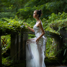 LAVERNA by Amin Basyir Supatra - Wedding Bride