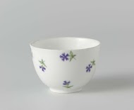 Kop, beschilderd met korenbloemen