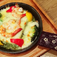 Uzna Omom 杏桃鬆餅屋(中壢大江店)