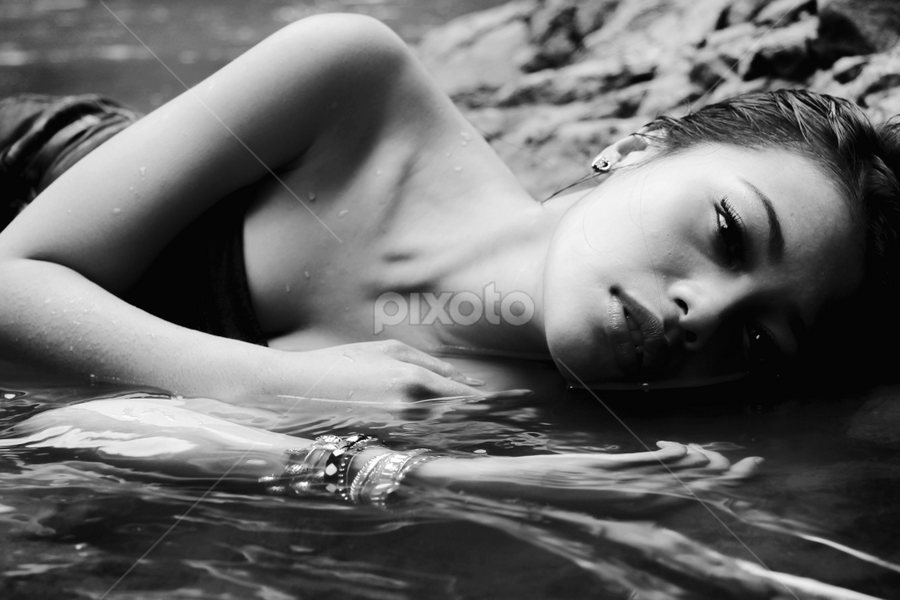 Hanyut by Bibing Nginguk - People Portraits of Women