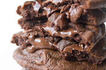 Nutella Stuffed Chocolate Chocolate Chip Cookies