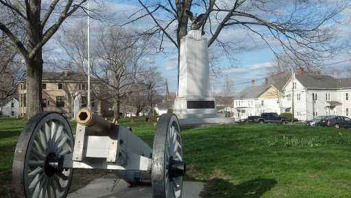 Monument at Downtown Winchendon