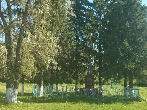 WW II Memorial on Fatezh Road