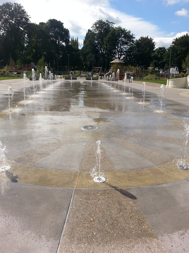 Level Fountains
