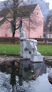 Brunnen Statue