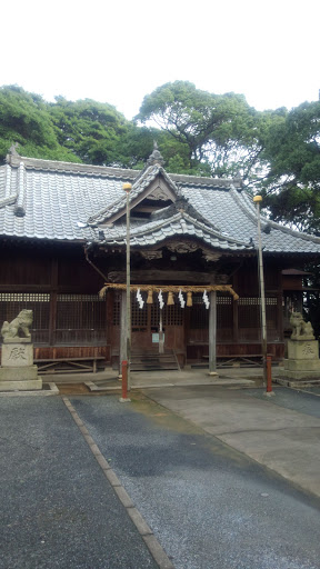 乳山八幡神社拝殿（Shinto shrine）