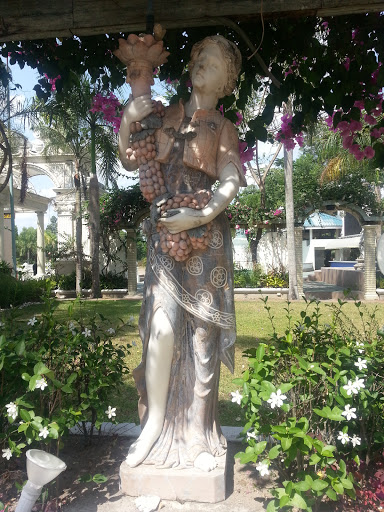 Lady Grapes Statue