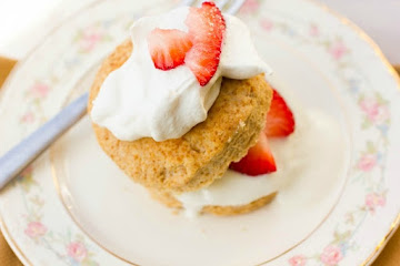 Healthy Strawberry Shortcakes