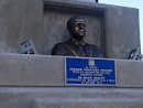 Busto Joaquin Balaguer-Constructor Faro A Colon
