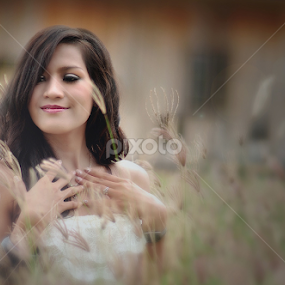 LIENA SMILE by Preman'agung Photo'work - People Portraits of Women