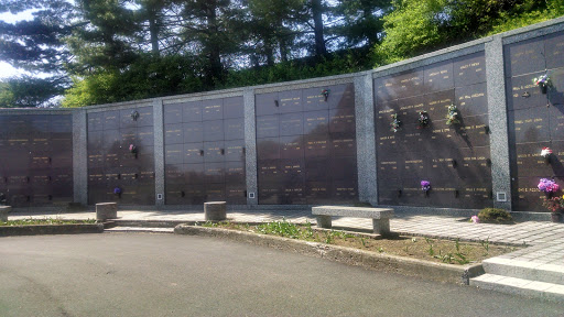 Sunset Hills Memorial Wall