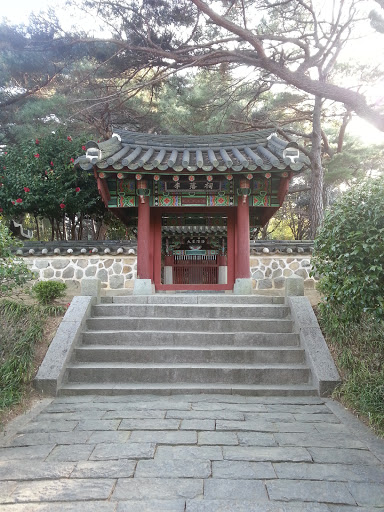 Site of Yi Chungmugong's Death