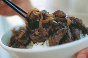 Beef with Ginger and Caramelized Onions