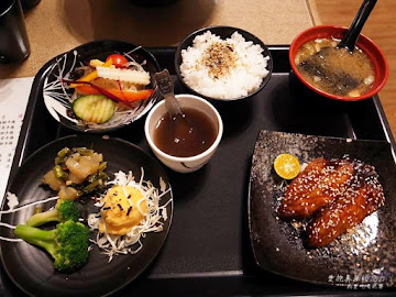 舞鶴壽司 (已歇業)