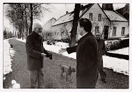 Burgemeester Smeets begroet pastoor Moors