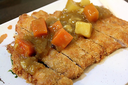 【東東日式咖哩】學生族群的最愛