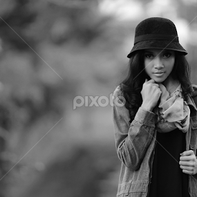 Karina Ismi Jelita by Lucyana Oktaviani - Black & White Portraits & People