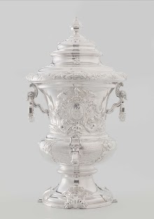 Wine fountain and cooler