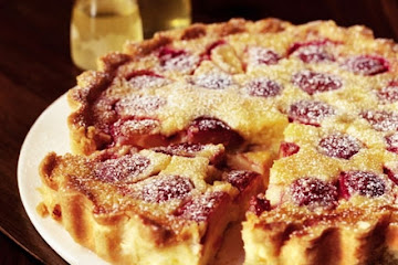 Limoncello plum tart