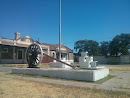 Monumento Antigua Rueda De Locomotora 