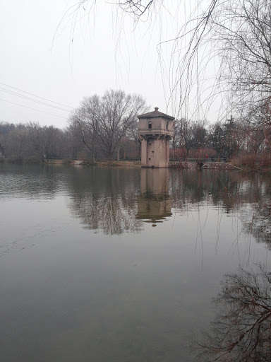 湖边小碉堡