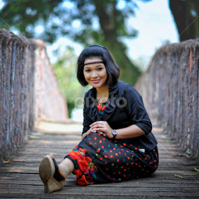 chill by Saiful Kamarudin - People Portraits of Women