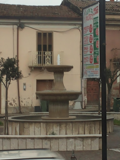 Fontana Piazza Dell'Acquila