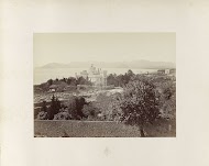 Kasteel in aanbouw, vermoedelijk aan de Middellandse Zee