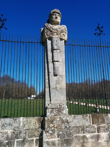 Statue Entrée Vaux Le Vicomte
