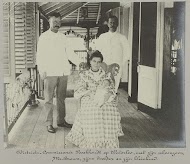 Districts-Commissaris Boekhoudt op Waterloo, met zijn schoonzoon, Mr. Brown, zijne dochter en zijn kleinkind