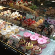 甜點心球sweet cakes