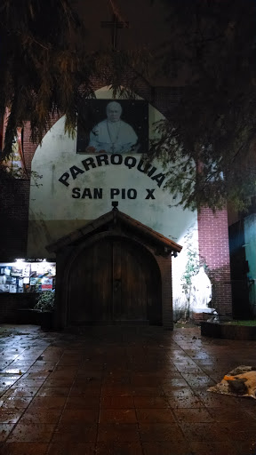 Imagen De San Pio En Parroquia