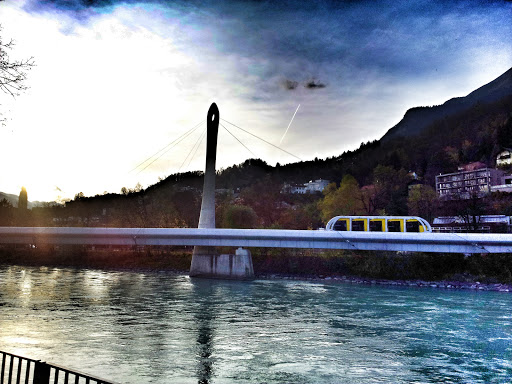 Blick auf Hungerburgbahnbrücke