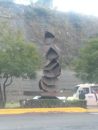 Escultura Perpendicular
