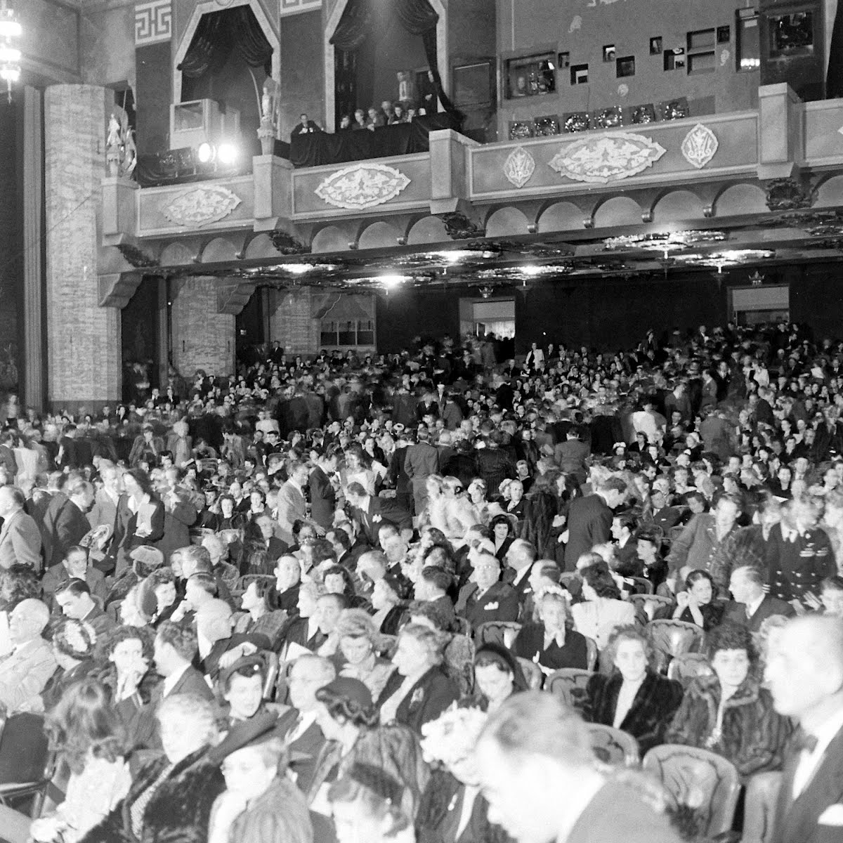 Academy Awards 1945 Walter Sanders — Google Arts & Culture