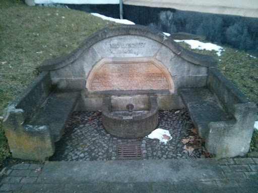 Brunnen am Ritterstein