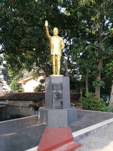 Ossie Abeyagoonasekara Statue