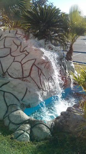 Water Cascade at Westgate Mall