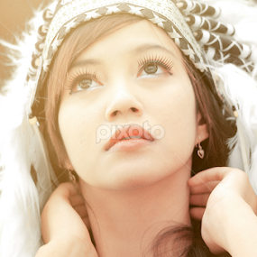 Dazzled by Takkan Ada - People Portraits of Women