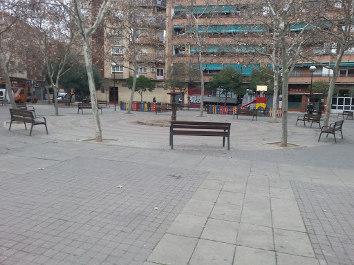 Plaza Pintor Fermín Aguayo