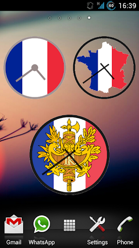 France - Pack of Clocks