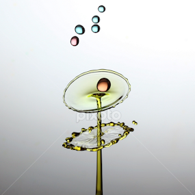 6 spot by Parjiyo Suwardi - Abstract Water Drops & Splashes