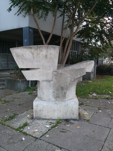 Sculpture De La Poste