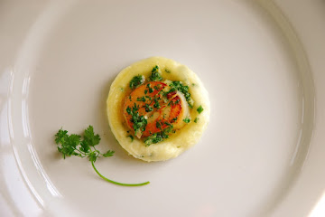 Seared Sea Scallops with Maitre d&#39; Butter and Potato and Chive Puree