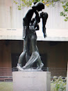 Romeo and Juliet Statue