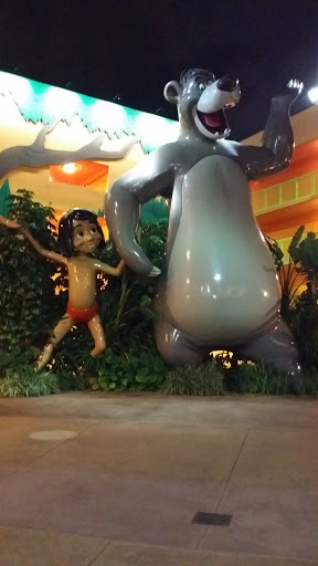 Giant Mowgli and Baloo
