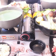 板田精緻小火鍋咖啡